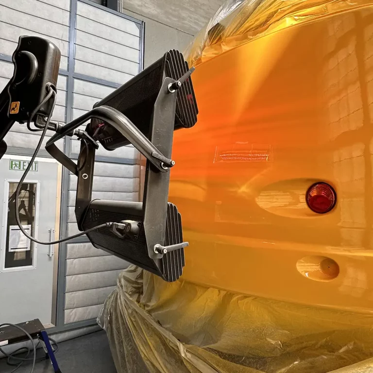 Remise en état carrosserie grue Komatsu