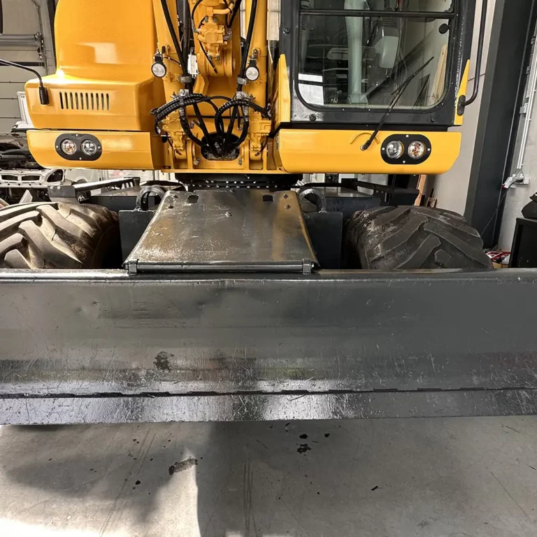 Remise en état carrosserie grue Komatsu